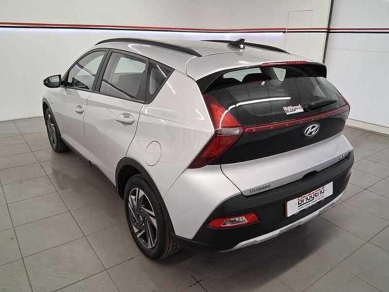 Używany Hyundai Bayon SE 100 KM (73 kW) 2021 Srebrny SUV