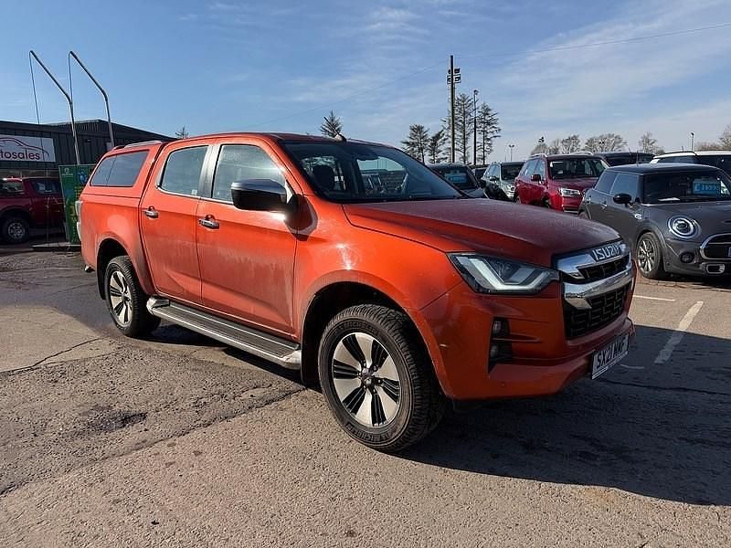 Used Isuzu D-Max 163 HP (119 kW) 2021 Orange Pickup