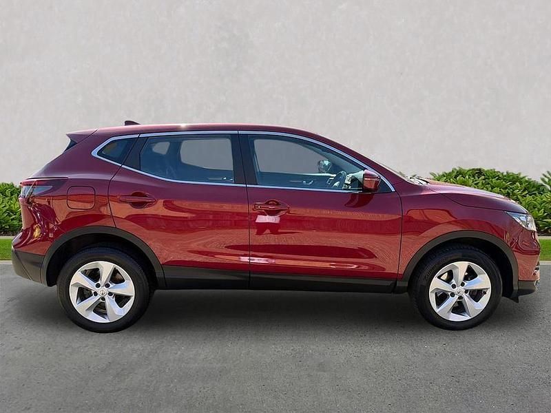 Used Nissan Qashqai Acenta Premium 140 HP (102 kW) 2021 Red SUV