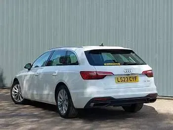 Used Audi A4 Comfort 150 HP (110 kW) 2023 White Estate