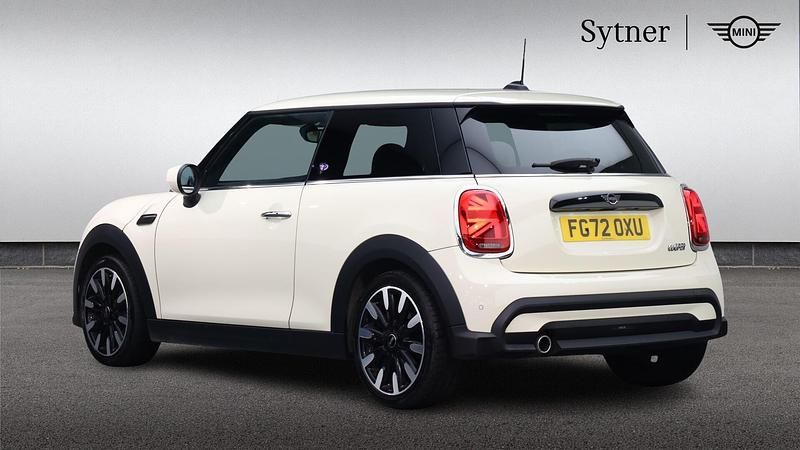 Used Mini Cooper Exclusive 134 HP (98 kW) 2022 White Hatchback