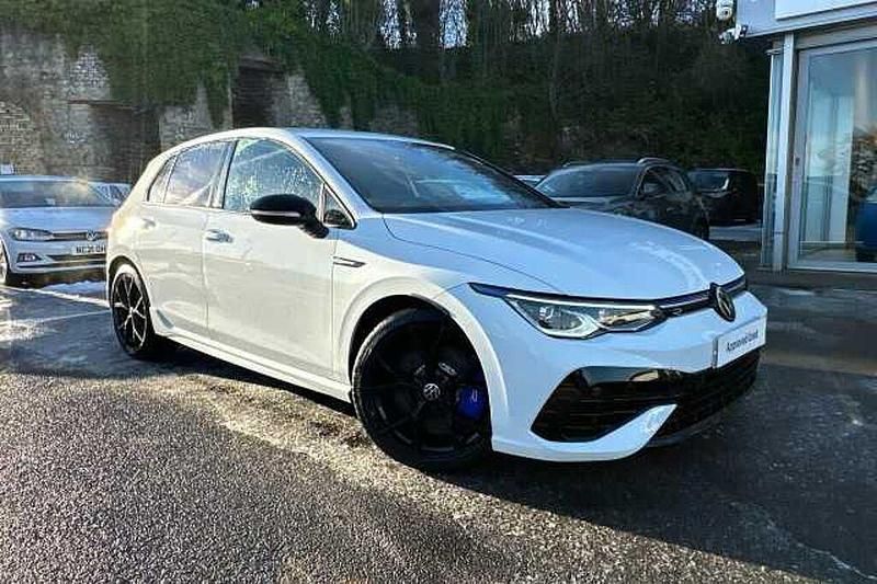 Used 2023 VW Golf VIII | £30,995 (Fair price) - Image 1/4