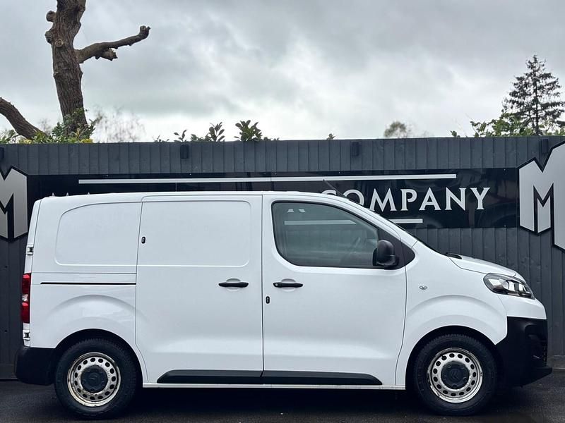 Used Citroën Dispatch 2019 White MPV