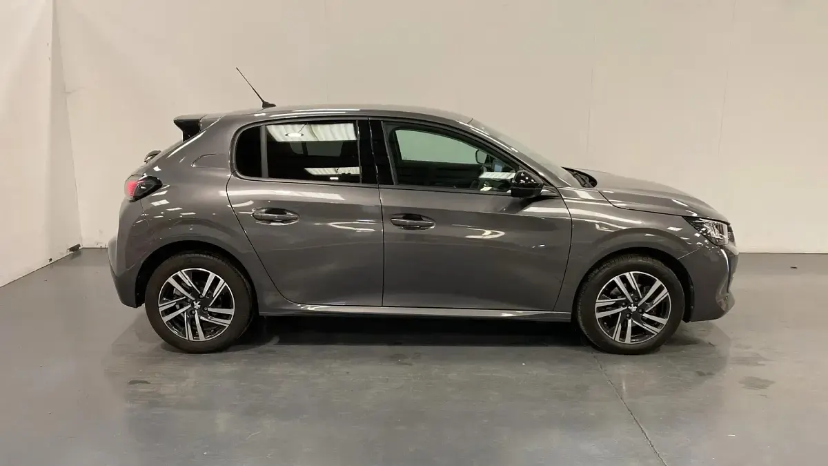 Second-hand Peugeot 208 Allure+ 129 CP (94 kW) 2023 Gri Hatchback