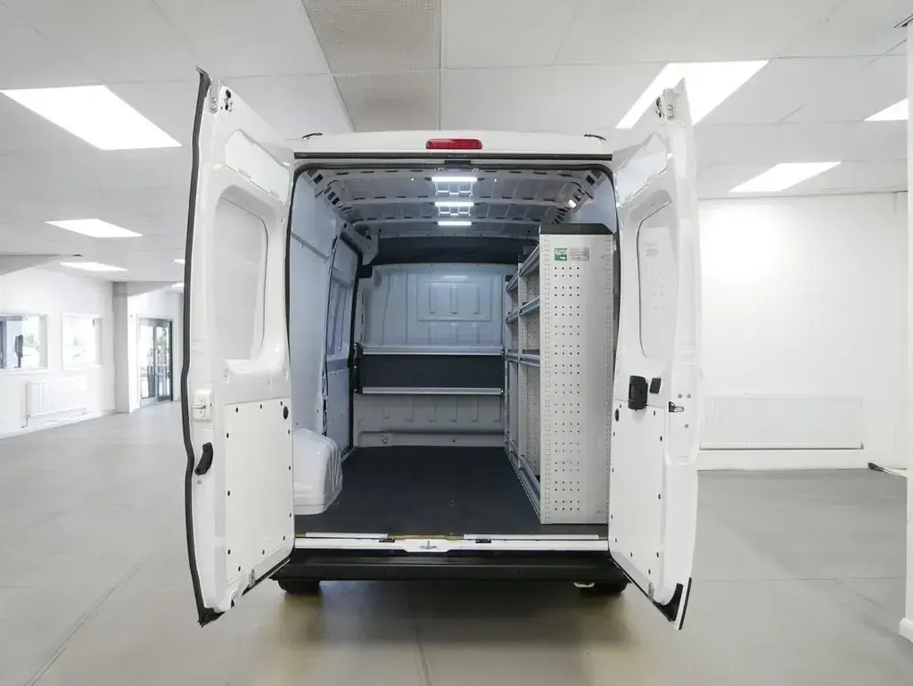 Used Fiat Ducato Business 140 HP (102 kW) 2023 White Van