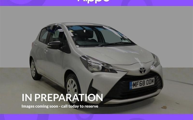Used 2018 Toyota Yaris Active Hatchback | £8,780 (Fair price) - Image 1/4