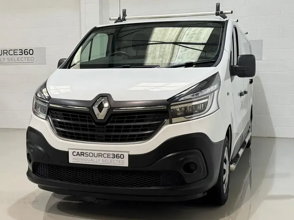 Used Renault Trafic Business 145 HP (106 kW) 2019 White MPV