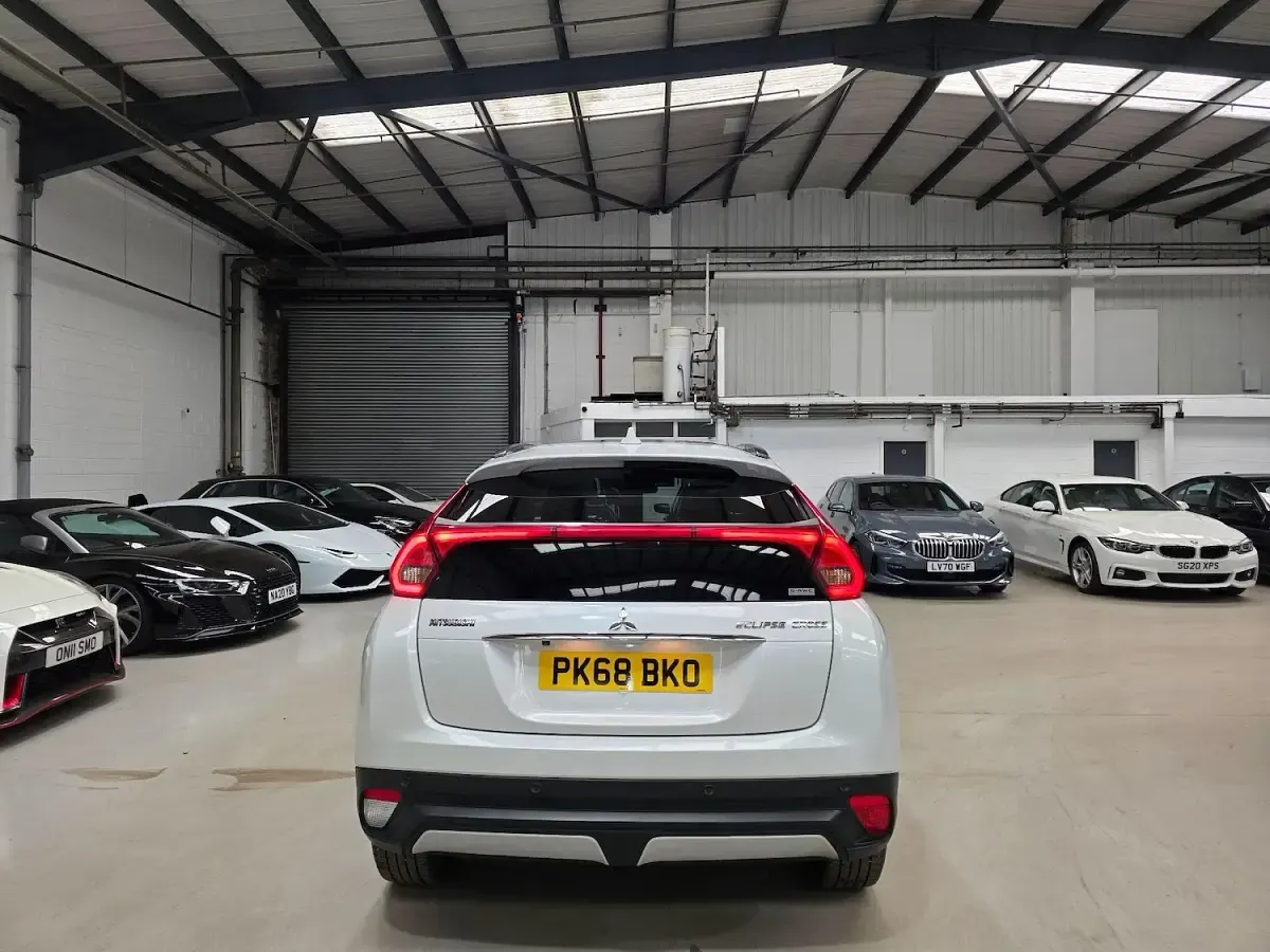 Used Mitsubishi Eclipse 2018 White Hatchback