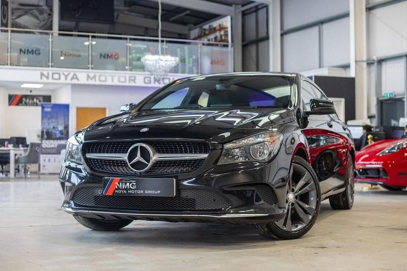 Used Mercedes CLA200 Shooting Brake 136 HP (100 kW) 2016 Black Estate