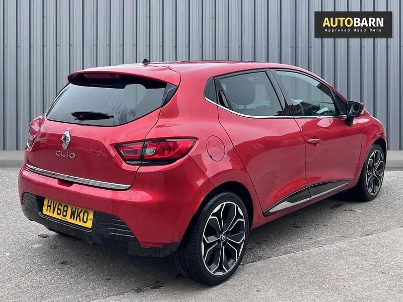 Used Renault Clio IV Iconic 90 HP (66 kW) 2018 Red Hatchback