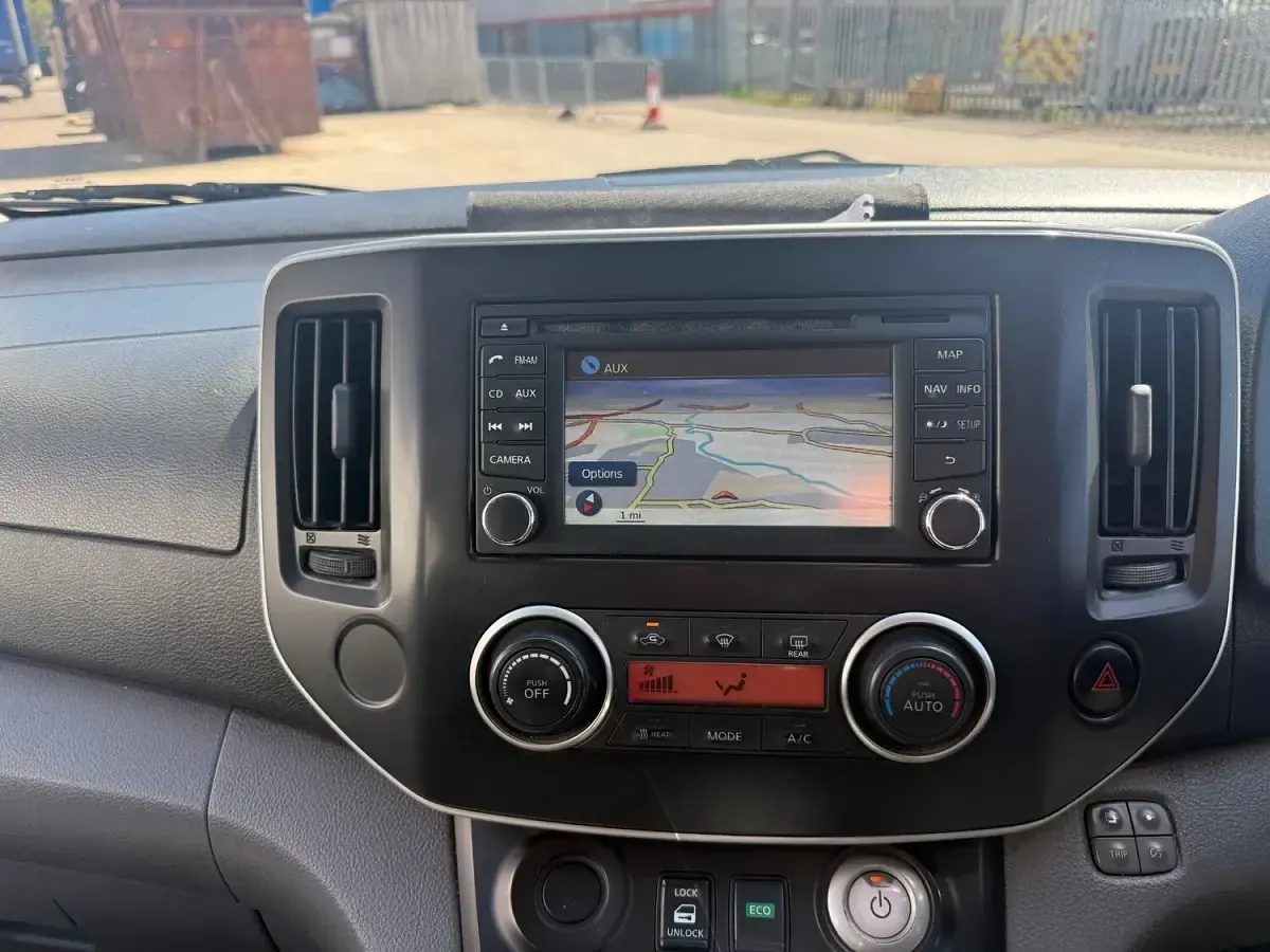 Used Nissan e-NV200 Acenta 80 kW (109 HP) 2016 White MPV