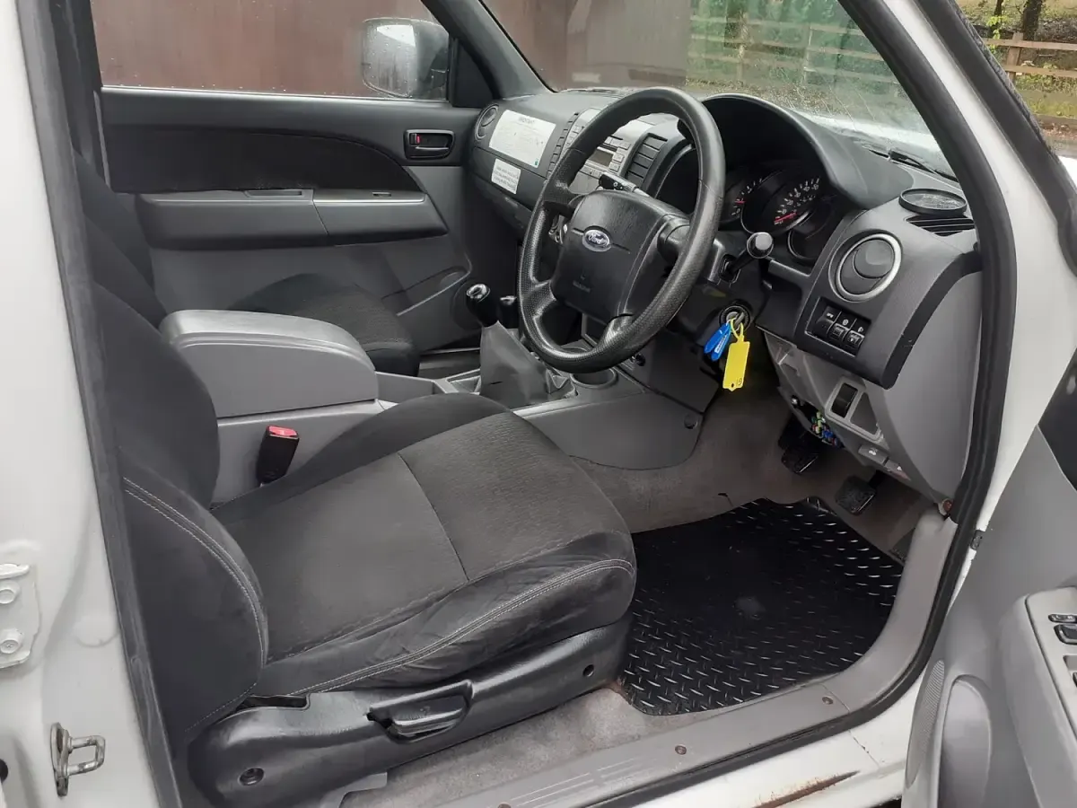 Used Ford Ranger XL 143 HP (105 kW) 2011 White Pickup
