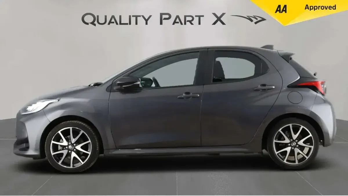 Second-hand Toyota Yaris Hybrid 2022 Gri Hatchback