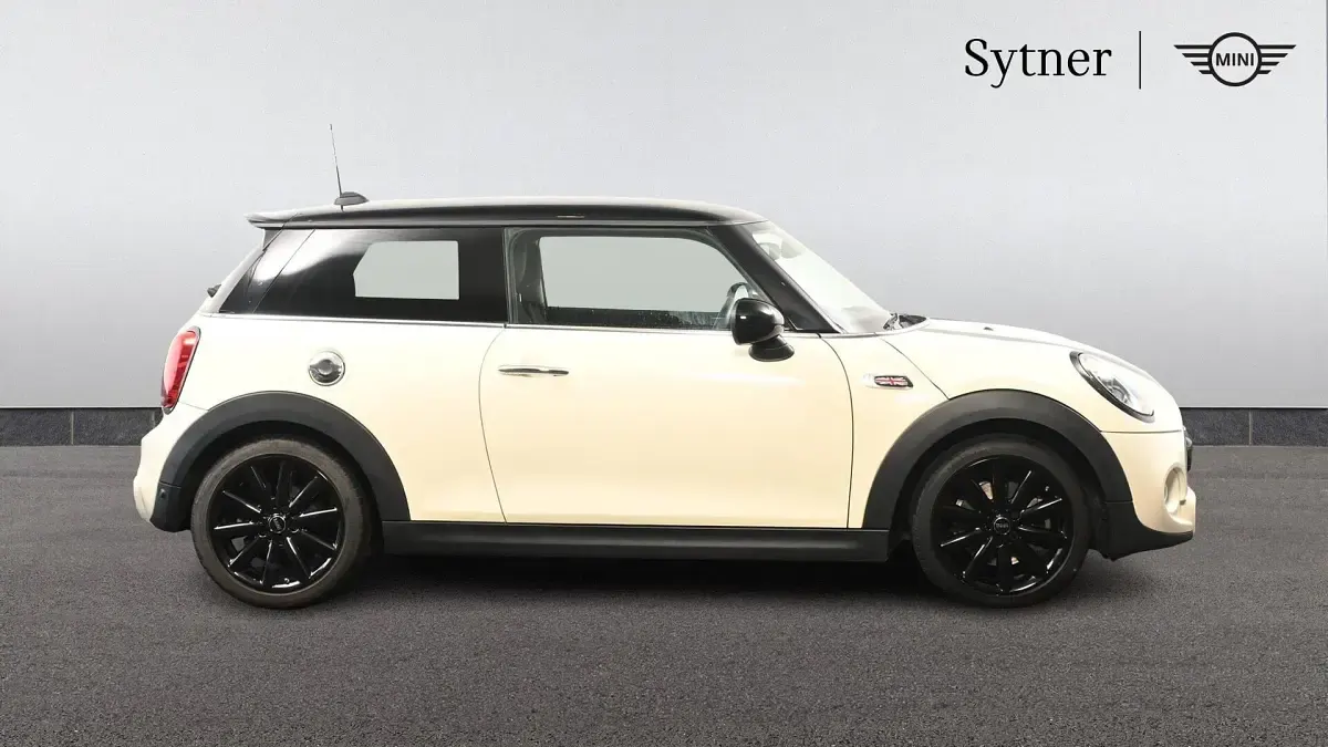 Used Mini Cooper S Hatch 189 HP (139 kW) 2018 White Hatchback