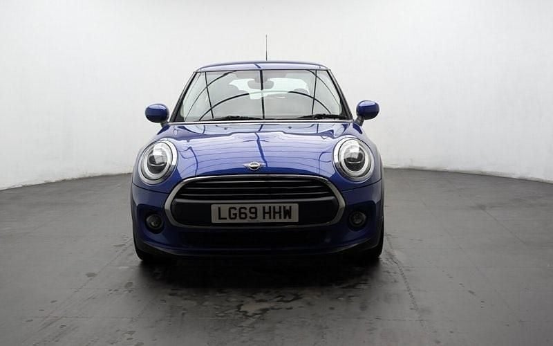 Used Mini ONE Classic 102 HP (75 kW) 2021 Hatchback