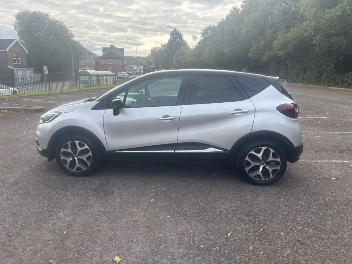 Second-hand Renault Captur GT-Line 90 CP (66 kW) 2018 Argintiu SUV
