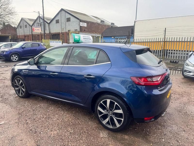 Used Renault Mégane IV Iconic 2018 Blue Hatchback
