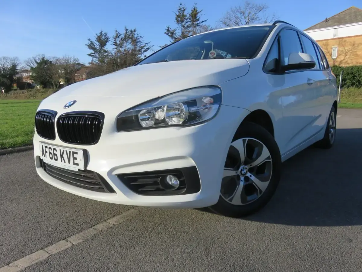 Used BMW 216 2016 White Estate