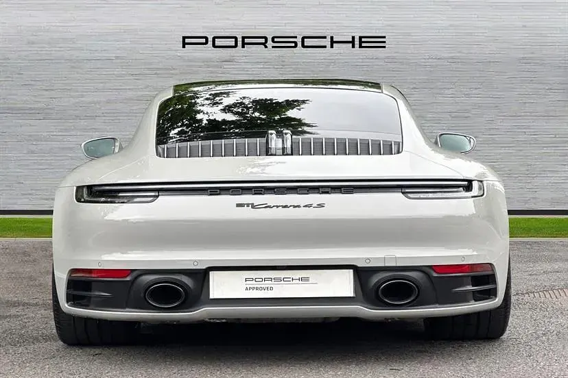 Begagnad Porsche 911 450 HK (330 kW) 2020 Grå Sportkupé