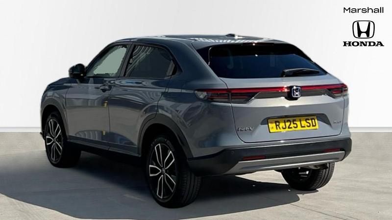 Używany Honda HR-V Elegance 131 KM (96 kW) 2025 Szary SUV