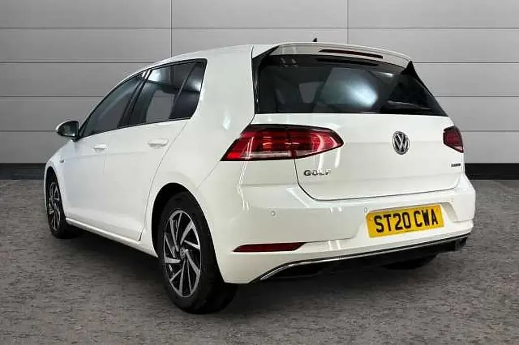 Used VW Golf VIII 130 HP (95 kW) 2020