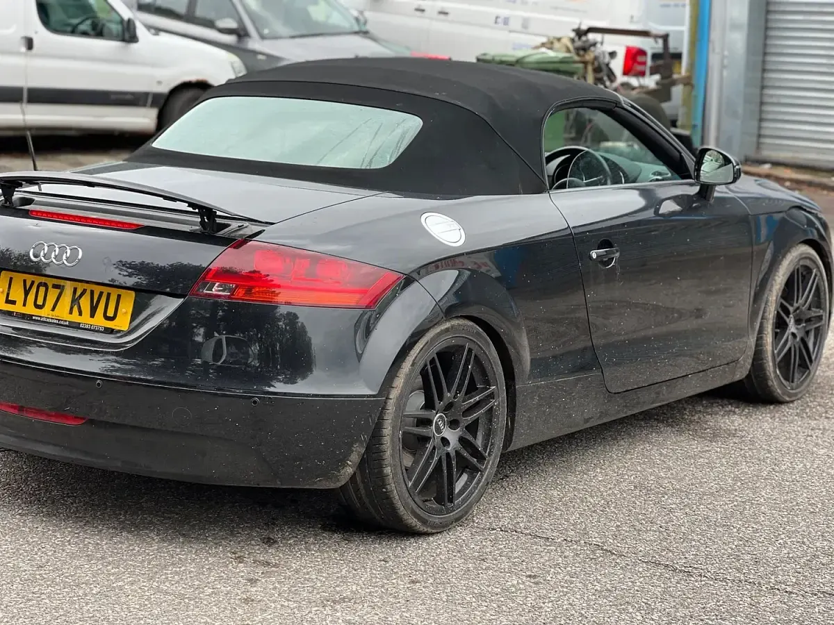 Used Audi TT Roadster Comfort 200 HP (147 kW) 2007 Black Cabriolet