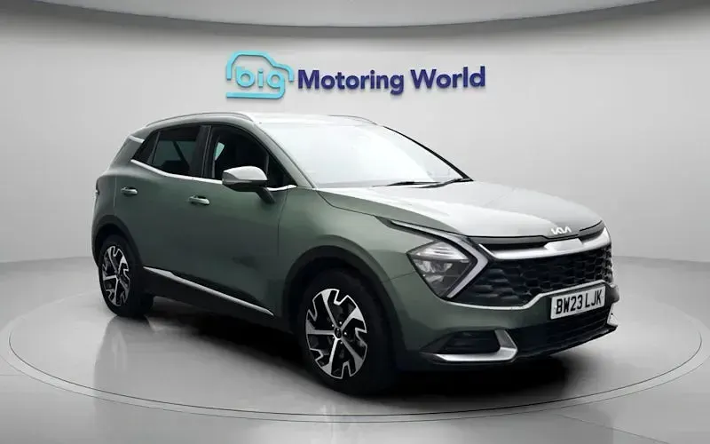 Used Kia Sportage 230 HP (169 kW) 2023 Green SUV