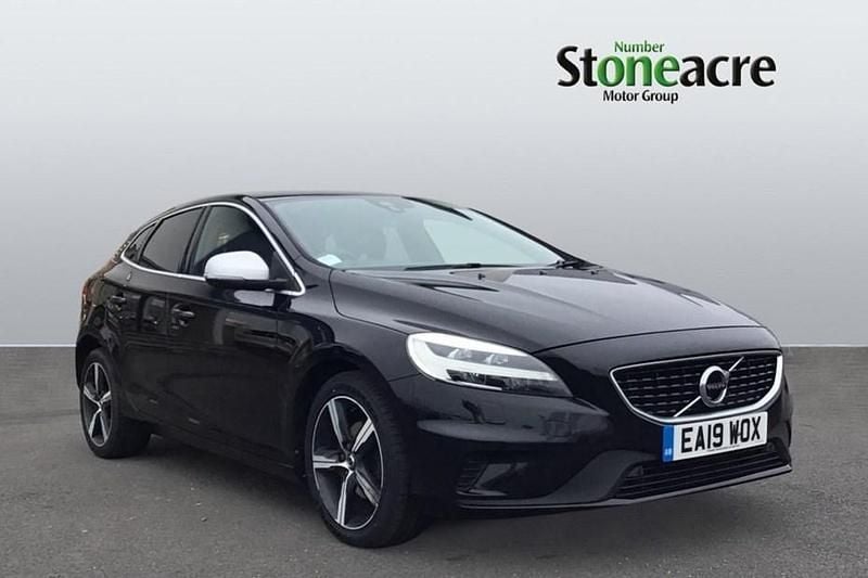 Black Used 2019 Volvo V40 R-Design Hatchback | £10,495 (Fair price) - Image 1/1