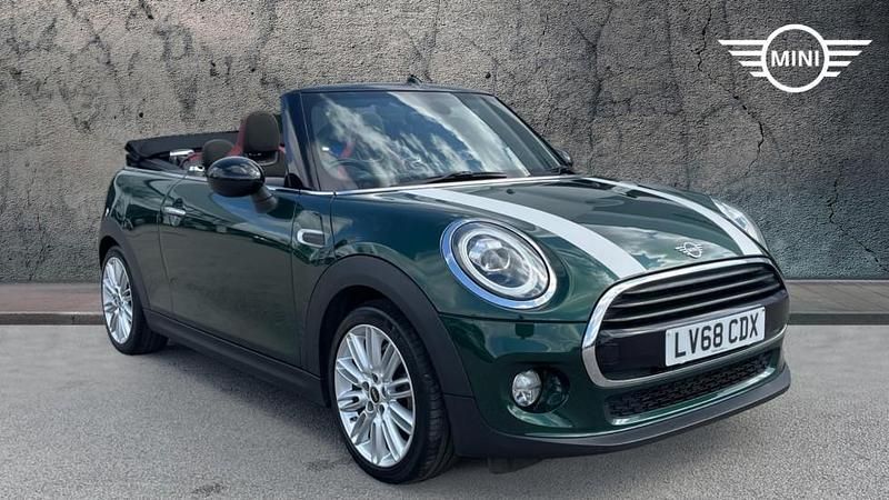 Green Used 2018 Mini Cooper Hatchback | £16,544 (Fair price) - Image 1/3