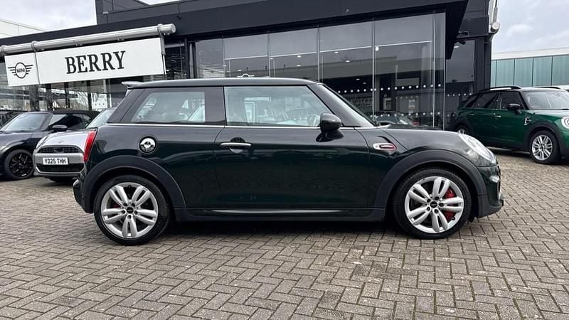 Used Mini John Cooper Works Hatch 228 HP (167 kW) 2022 Green Hatchback