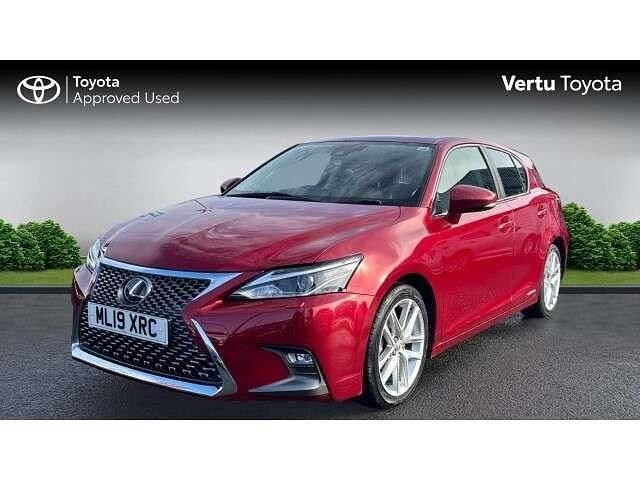 Used Lexus CT200h 136 HP (100 kW) 2019 Red Hatchback