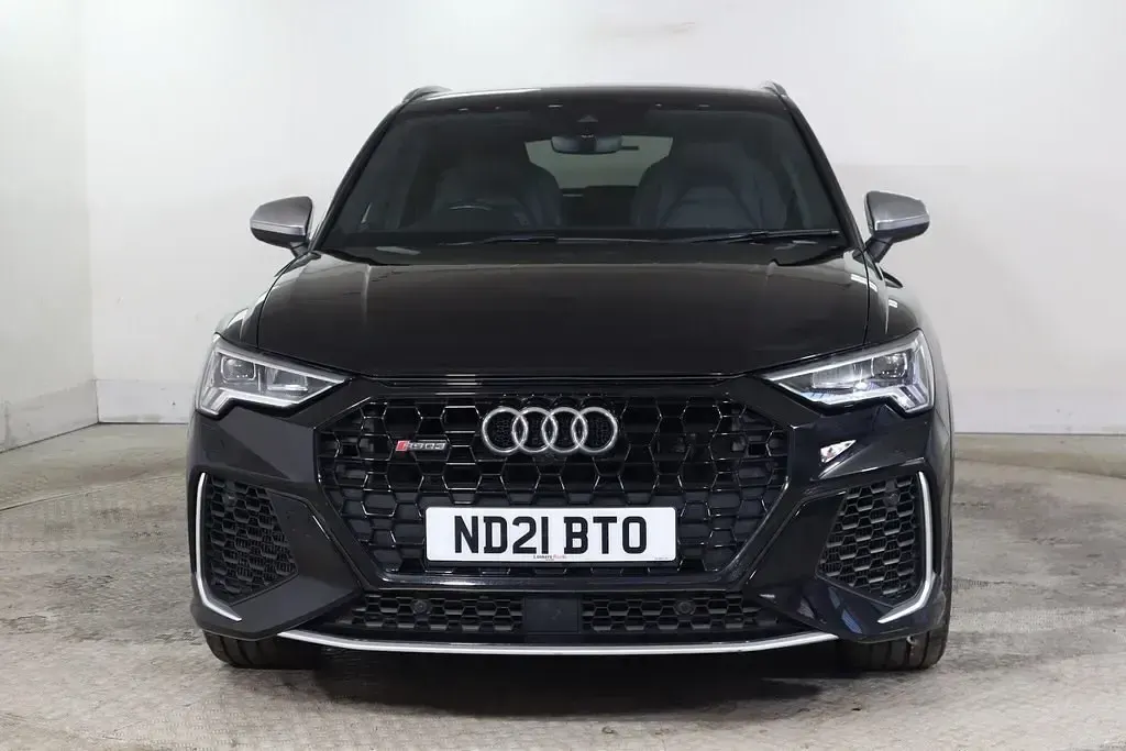 Begagnad Audi RS Q3 Advanced 400 HK (294 kW) 2021 Svart SUV