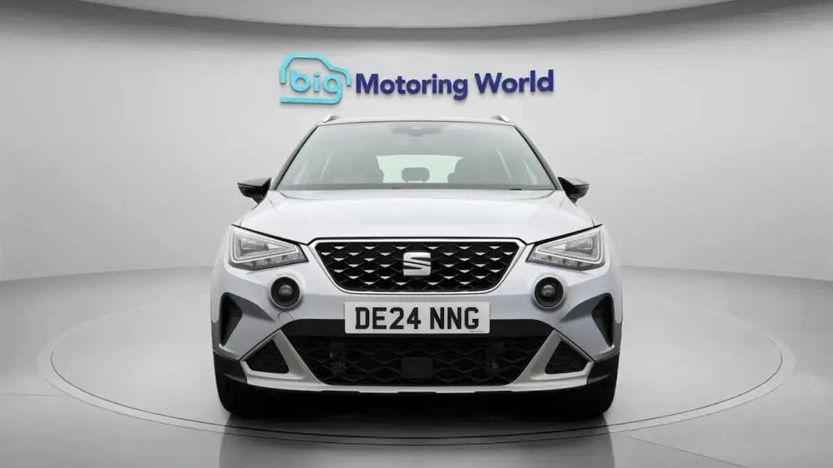 Used Seat Arona Xperience Lux 116 HP (85 kW) 2024 Silver SUV