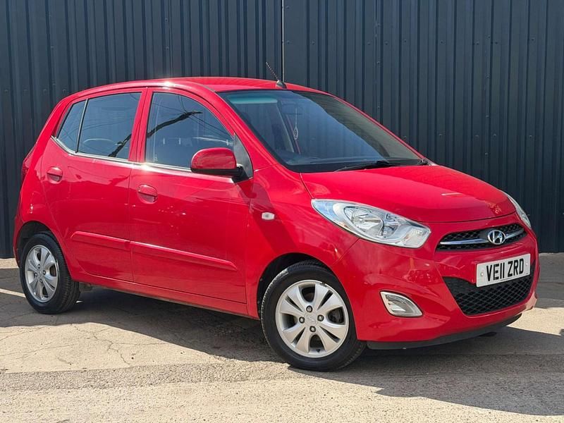 Used Hyundai i10 Active 85 HP (62 kW) 2011 Red Hatchback