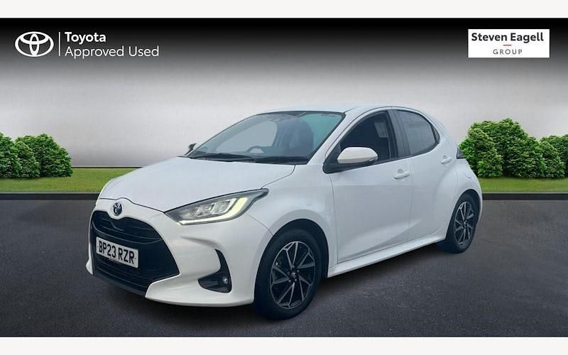 Used Toyota Yaris Hybrid Design 116 HP (85 kW) 2025 Hatchback