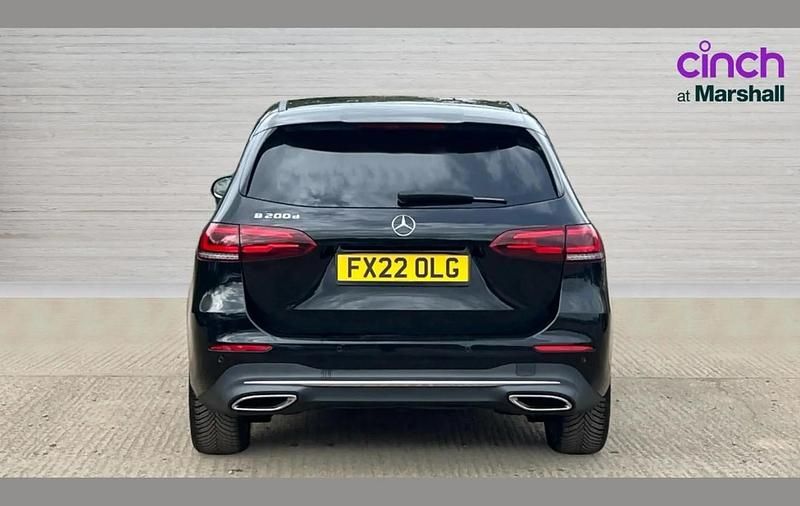 Usado Mercedes B200 Executive 150 CV (110 kW) 2022 Negro Monovolumen