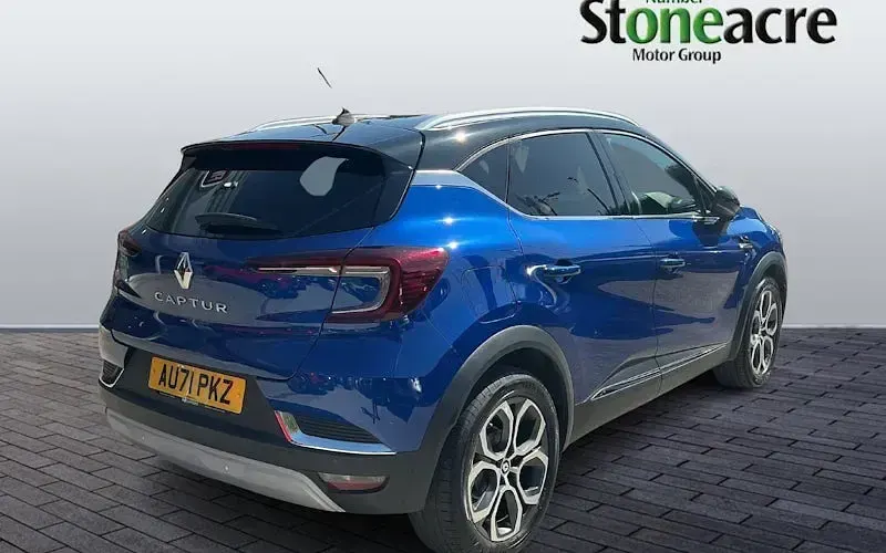 Used Renault Captur Version S 91 HP (66 kW) 2021 Blue/black SUV