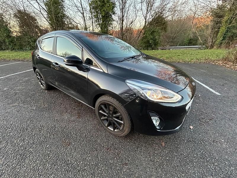 Used Ford Fiesta Titanium 100 HP (73 kW) 2019 Black Hatchback