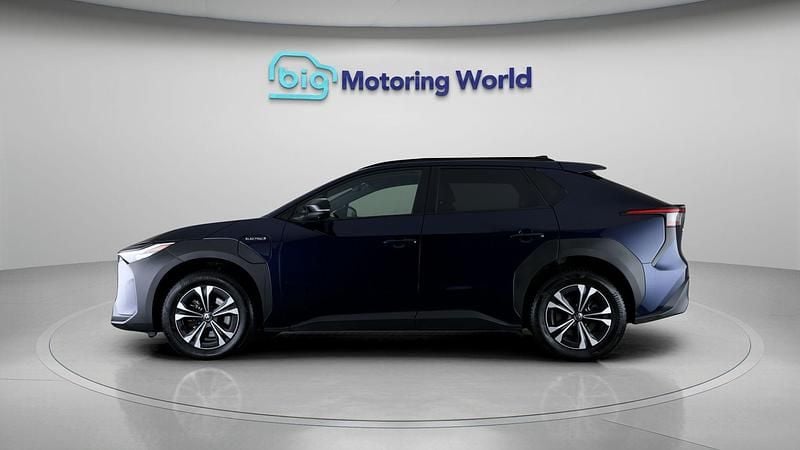 Used Toyota bZ4X 150 kW (204 HP) 2024 Blue SUV