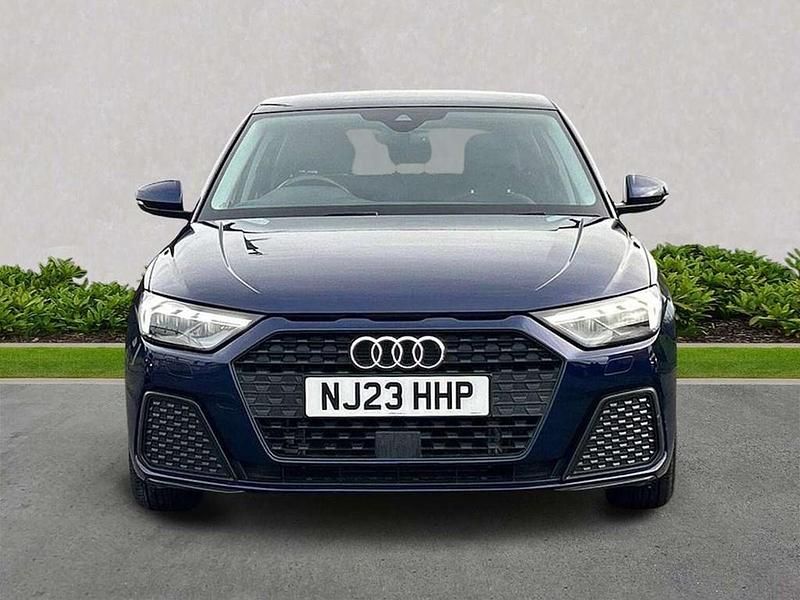 Usado Audi A1 Premium 95 HP (69 kW) 2023 Azul SUV