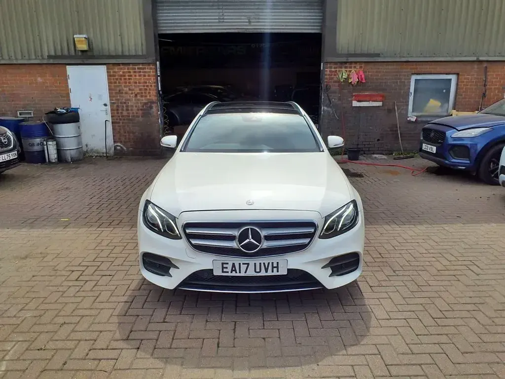 Used Mercedes E220 AMG line 2017 White Estate