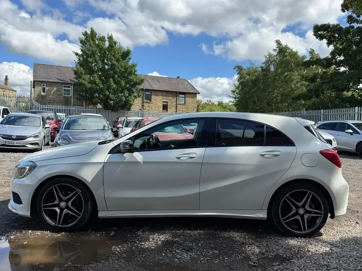 Used Mercedes A200 AMG 2013 White Hatchback