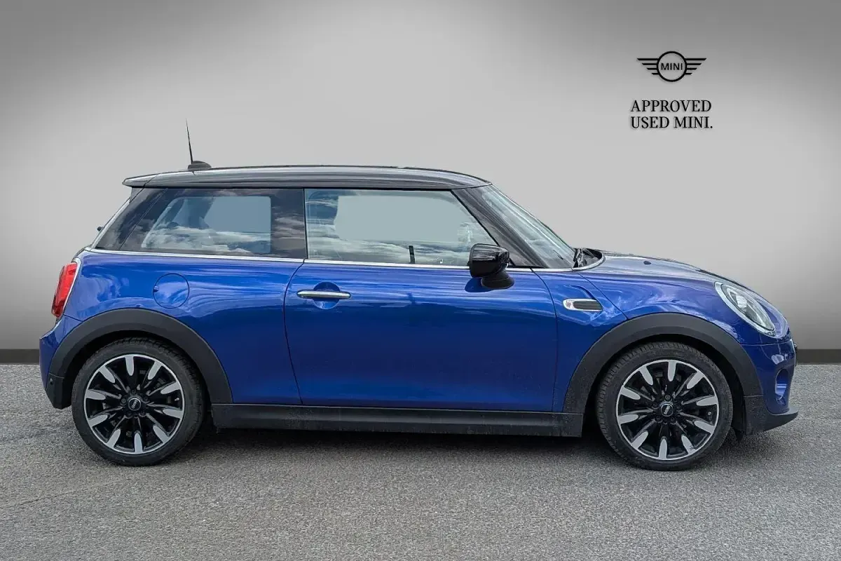 Używany Mini Cooper Exclusive 134 KM (98 kW) 2019 Niebieski Hatchback
