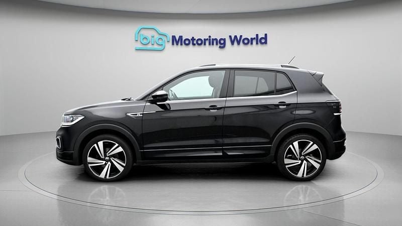 Used VW T-Cross R-line 110 HP (80 kW) 2023 Black SUV