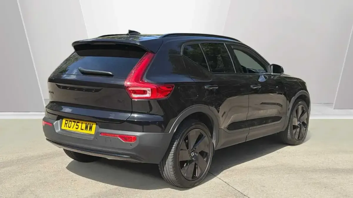 Used Volvo XC40 Plus 194 HP (142 kW) 2026 SUV