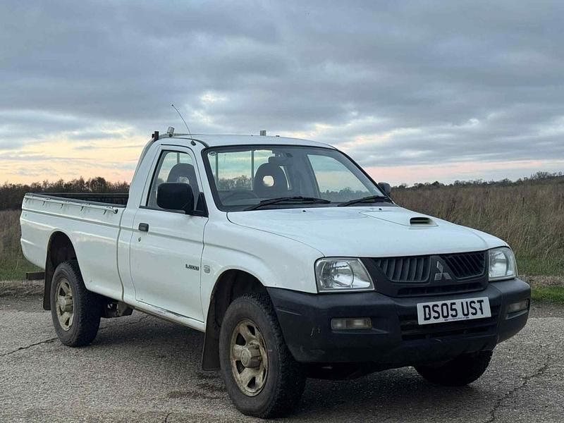 White Used 2005 Mitsubishi L200 Pickup | £2,500 - Image 1/4
