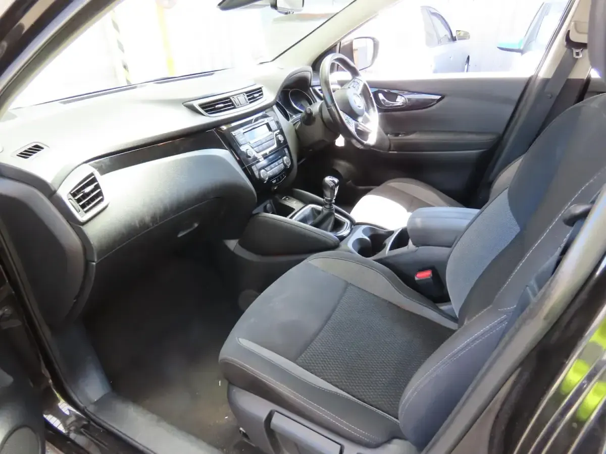 Used Nissan Qashqai Acenta 108 HP (79 kW) 2018 Black SUV
