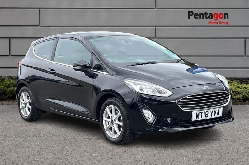Shadow black Used 2018 Ford Fiesta Zetec Hatchback | £7,995 (Fair price) - Image 1/4