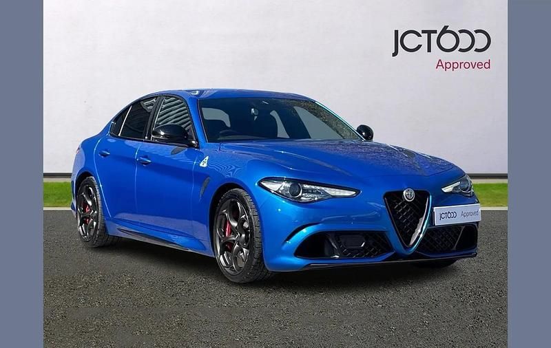 Used Alfa Romeo Giulia Quadrifoglio 520 HP (382 kW) 2023 Blue Sedan