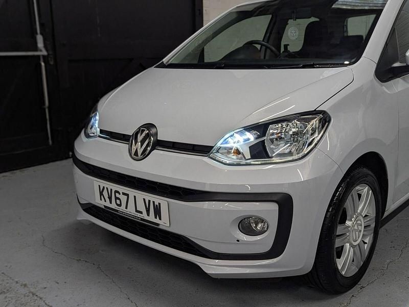 Used VW up! high up! 75 HP (55 kW) 2017 Silver Hatchback